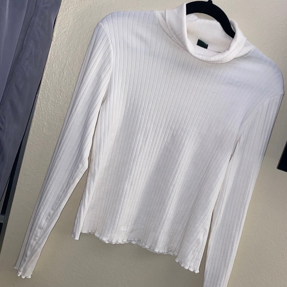 Off White turtle neck